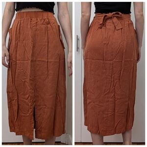 MOVING SALE - Midi skirt - pockets, stretch waist, tie!